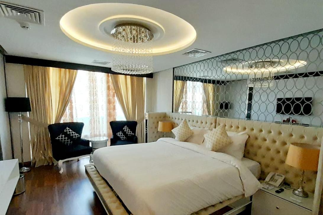 Islamabad Hotel Buitenkant foto