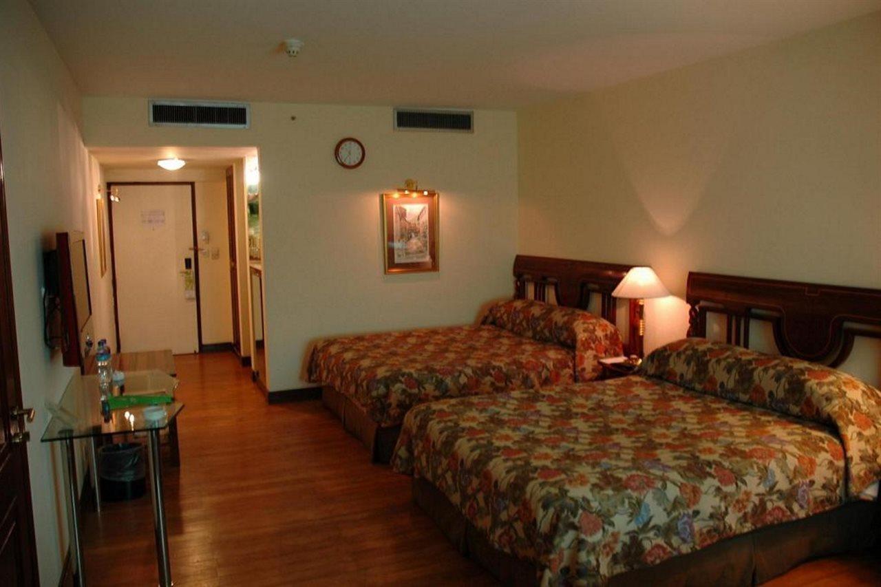 Islamabad Hotel Buitenkant foto