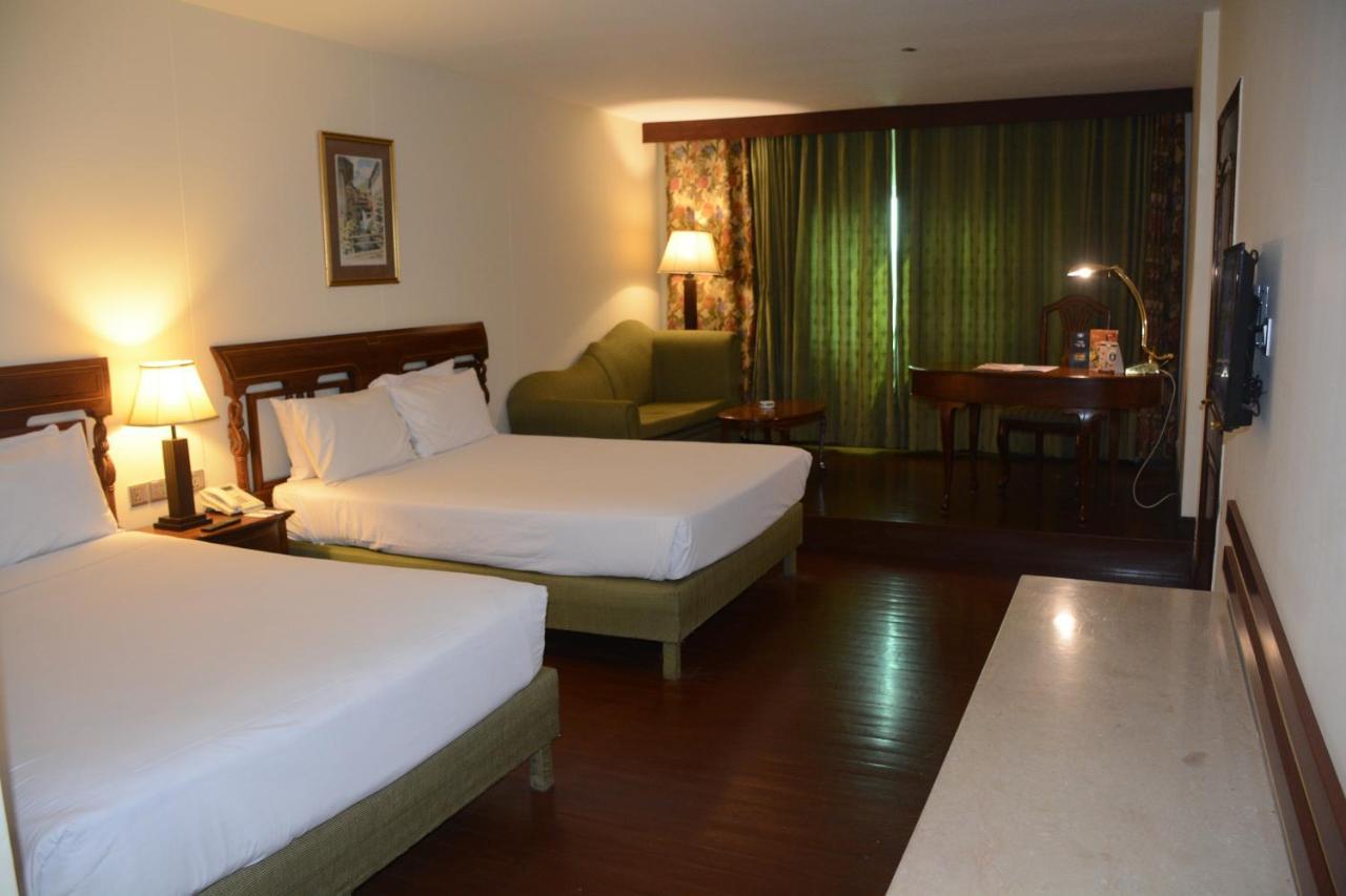 Islamabad Hotel Buitenkant foto