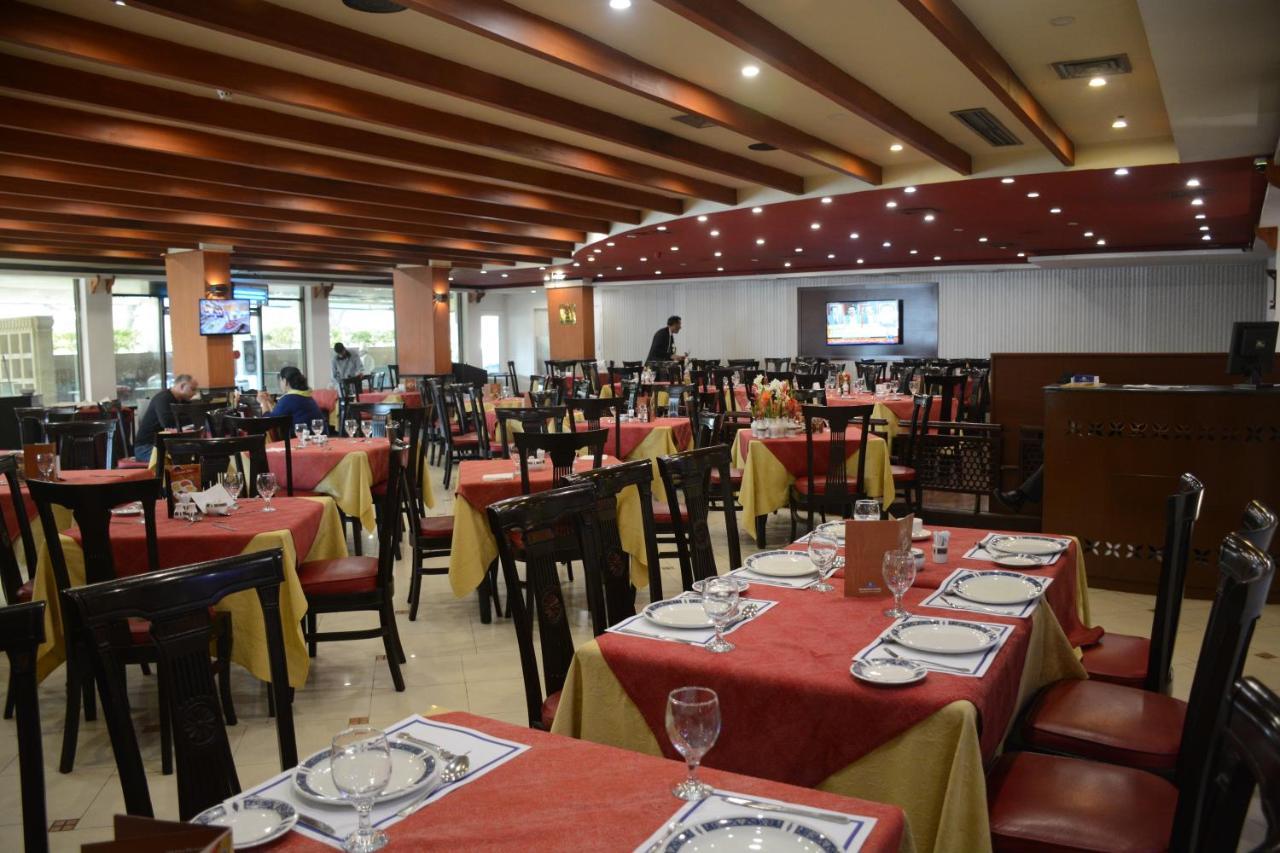 Islamabad Hotel Buitenkant foto